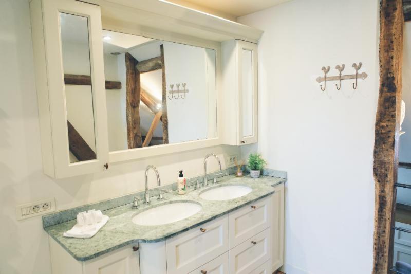 Authentic Wellnesshoeve Hansbeke Bagian luar foto